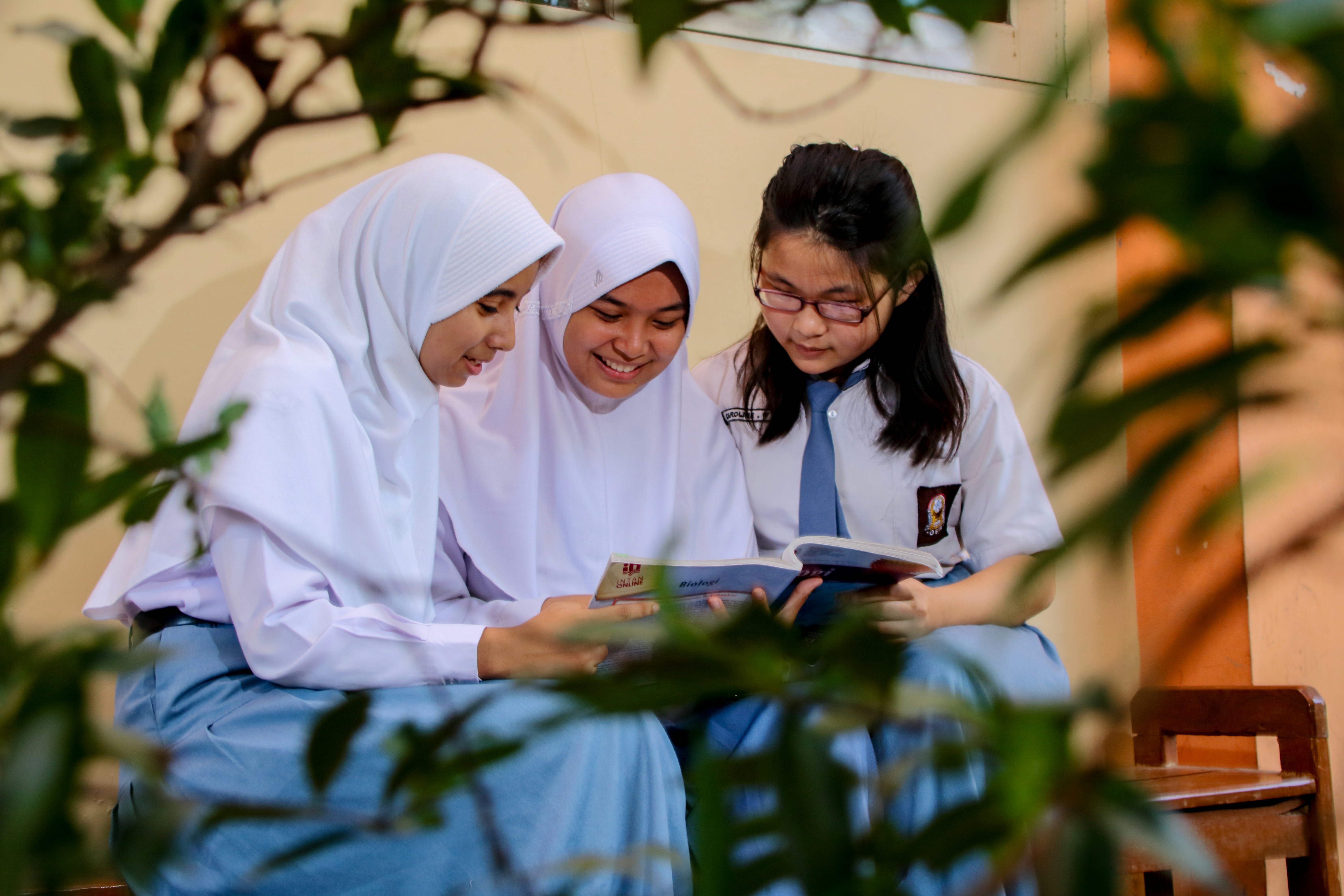 ReedFairs student recruitment tour in action with university representatives